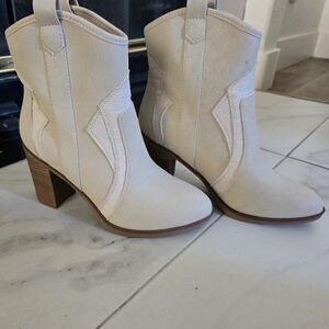 Women's Cream Ankle Boots